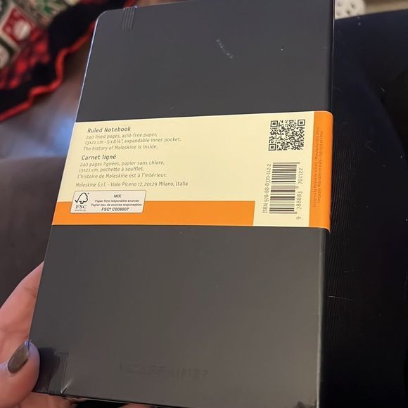 MOLESKINE Classic Collection Hard Cover Ruled Notebook - Picture 2 of 2